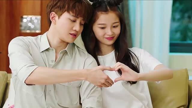 男明星吃醋的照片大全,甜蜜与火花的瞬间捕捉