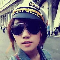 网红李若曦照片,光影交织下的网红魅力