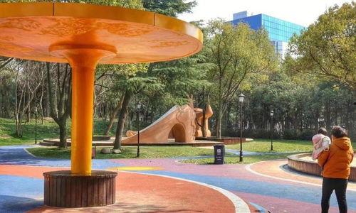 网红公园扬州,漫步古韵新景，体验水城魅力